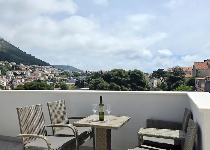 Apartman Iris - With Beautiful View Dubrovnik